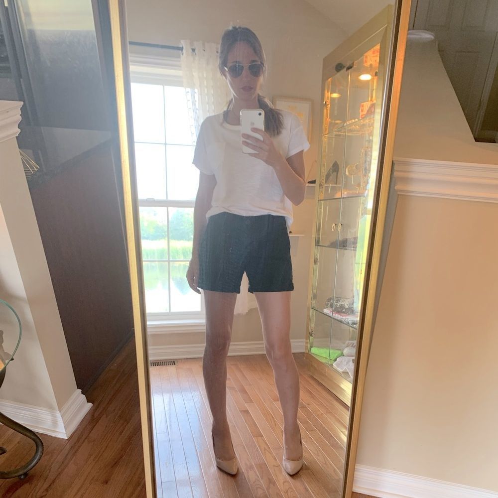 CLASSIC BLACK ANN TAYLOR LOFT SHORTS